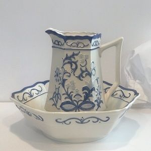 Japanese Ceramic Bowl & Pitcher, Blue/White color!
